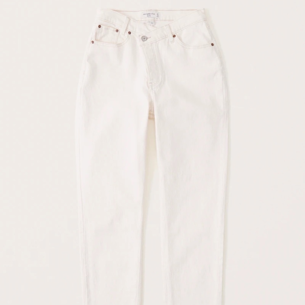 NWT Abercrombie & Fitch Curve Love High Rise Dad Jean Short Length